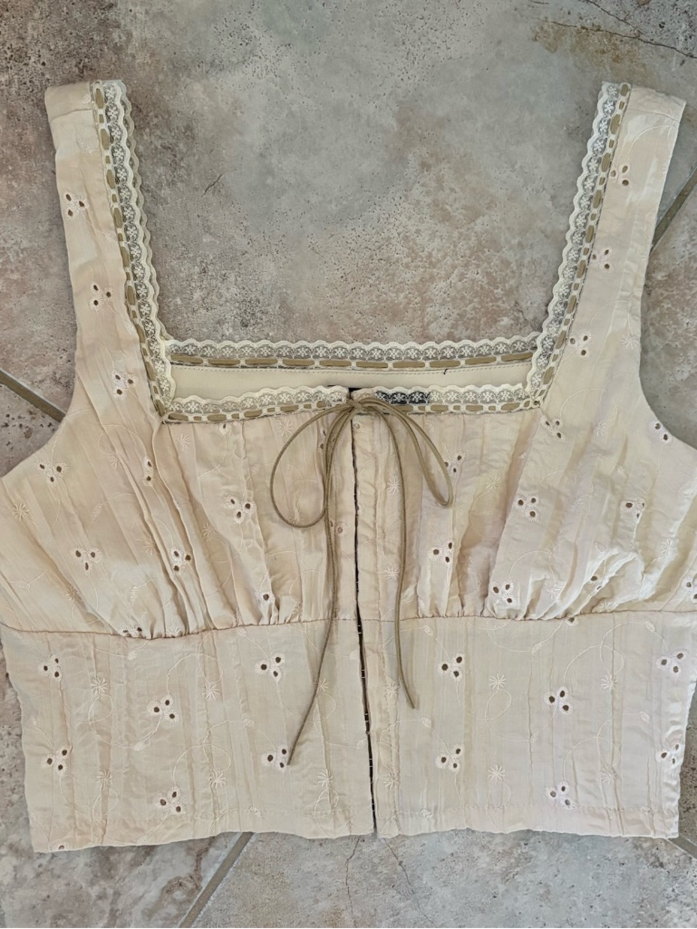 Forever 21 Eyelet Lace Corset Crop Tank Top Women’s Medium Beige Y2K Coquette
